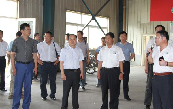 山東省領(lǐng)導來(lái)我公司視察指導工作